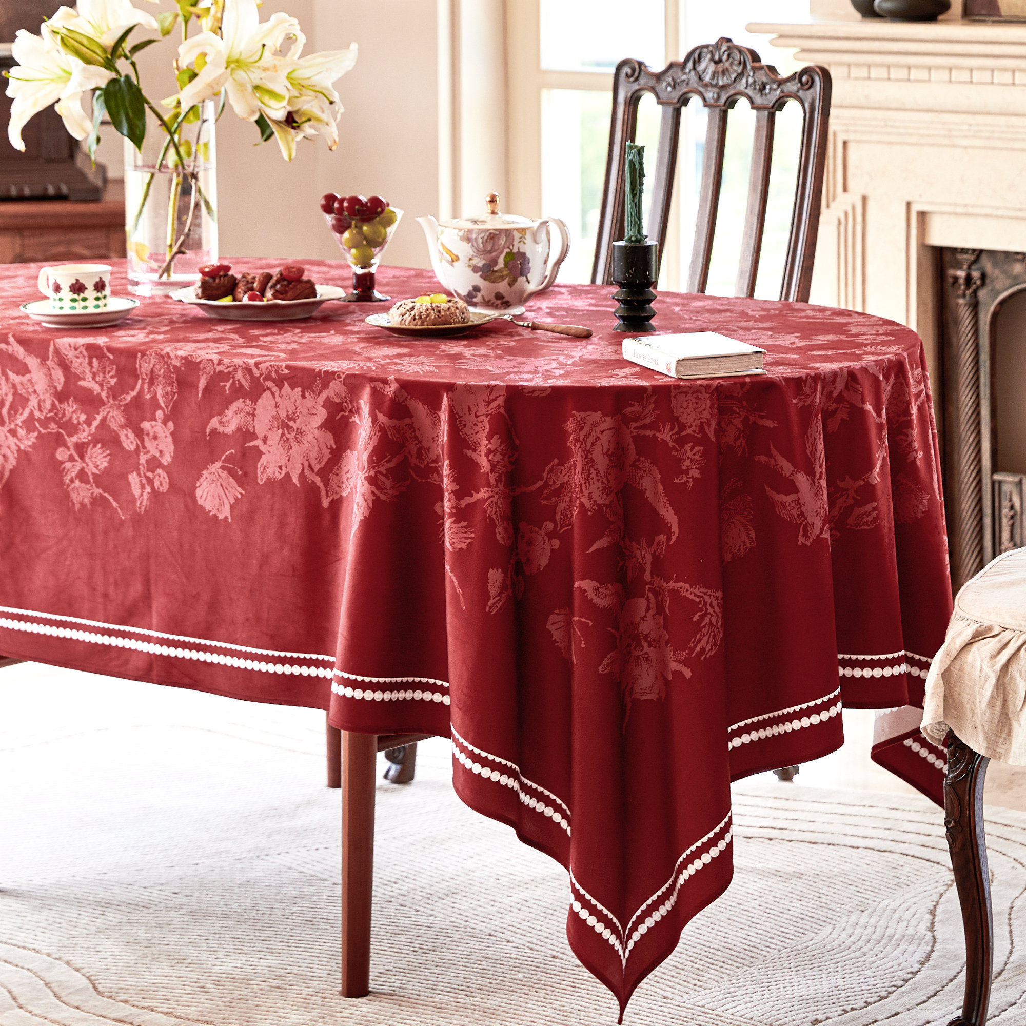 Burgundy floral jacquard tablecloth