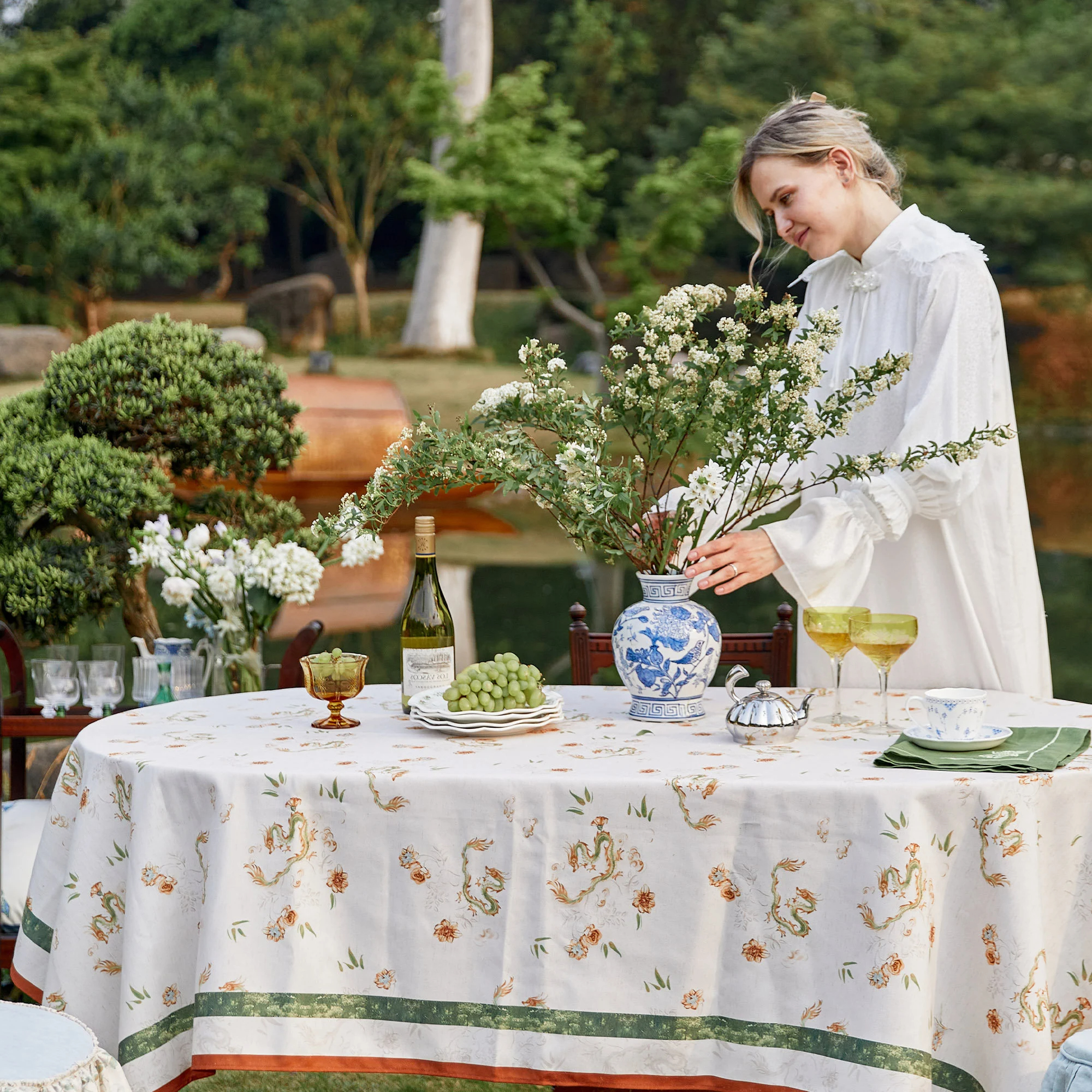 Dragon Chrysanthemum Scattered Tablecloth - Image 2